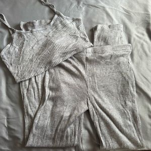 Forever 21 gray ribbed loungewear set
